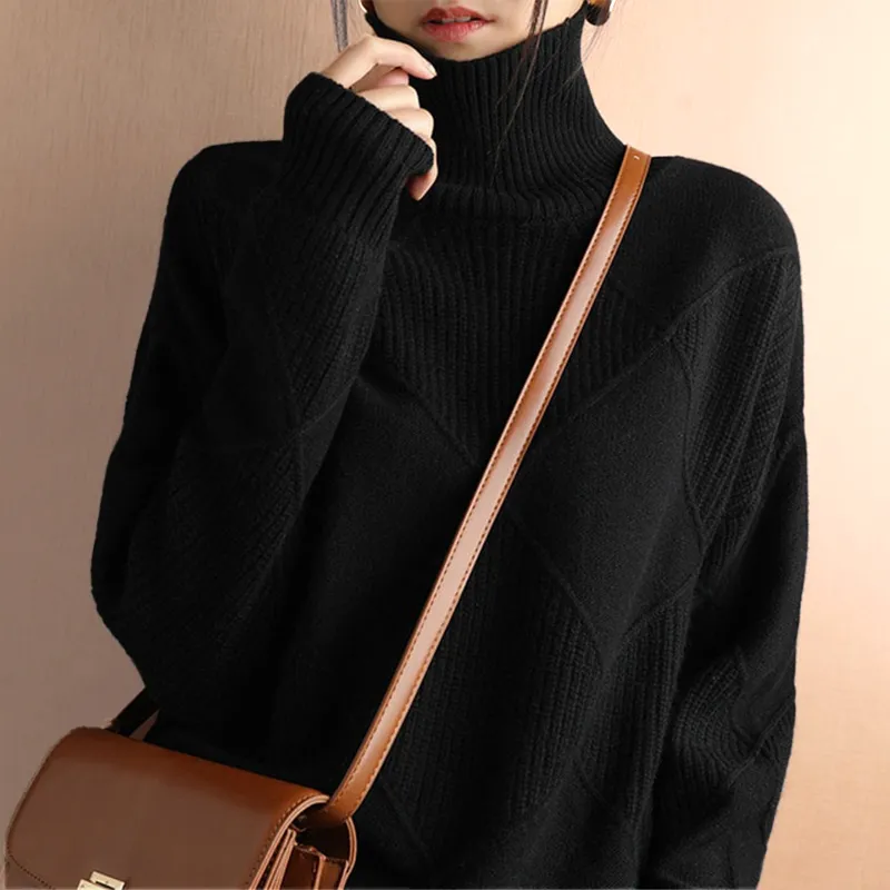 Amalia | Soft Knitted Turtleneck