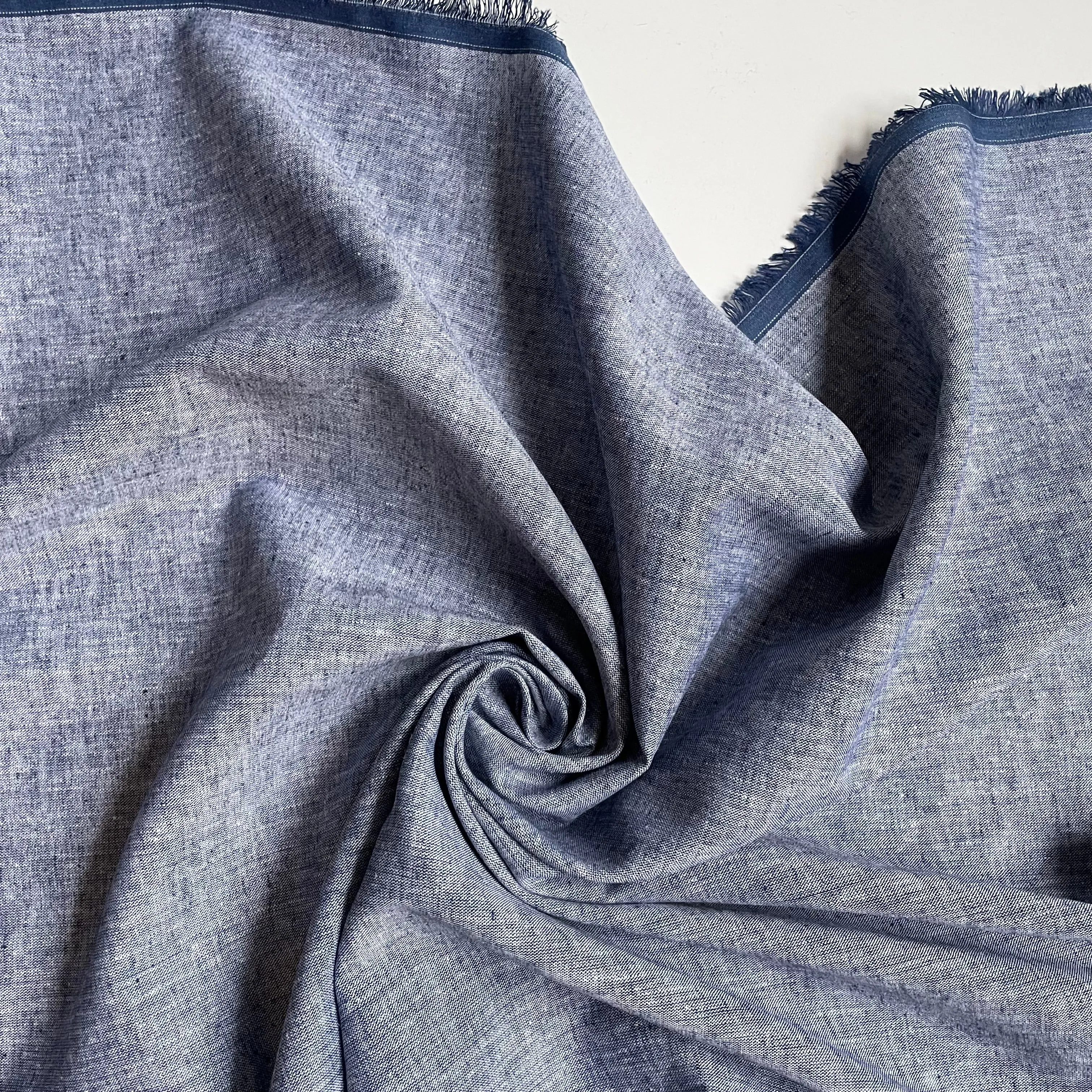 Merchant & Mills : Cotton / Linen Chambray