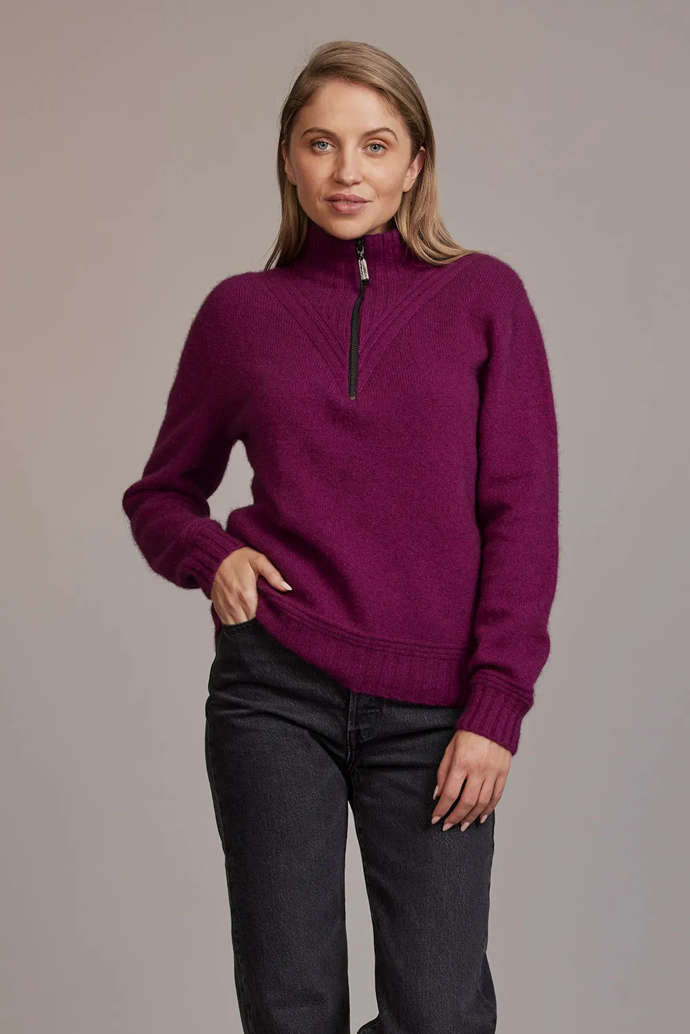 RIDGE FUNNEL ZIP NECK